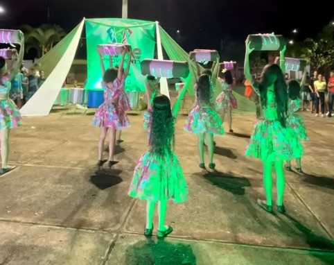 Camacã: Harmonia, muito swing e percussão animaram São João do Panelinha no Projeto Arte em Movimento